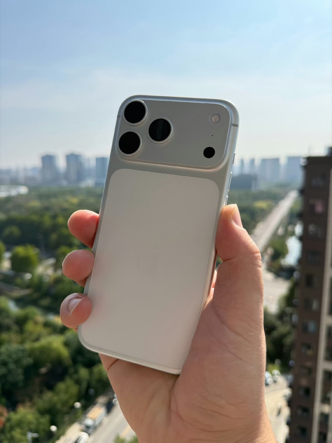 其实你根本不喜欢玩手机其实刷手机是我的一个刻板行为吧 并没有多好玩 
