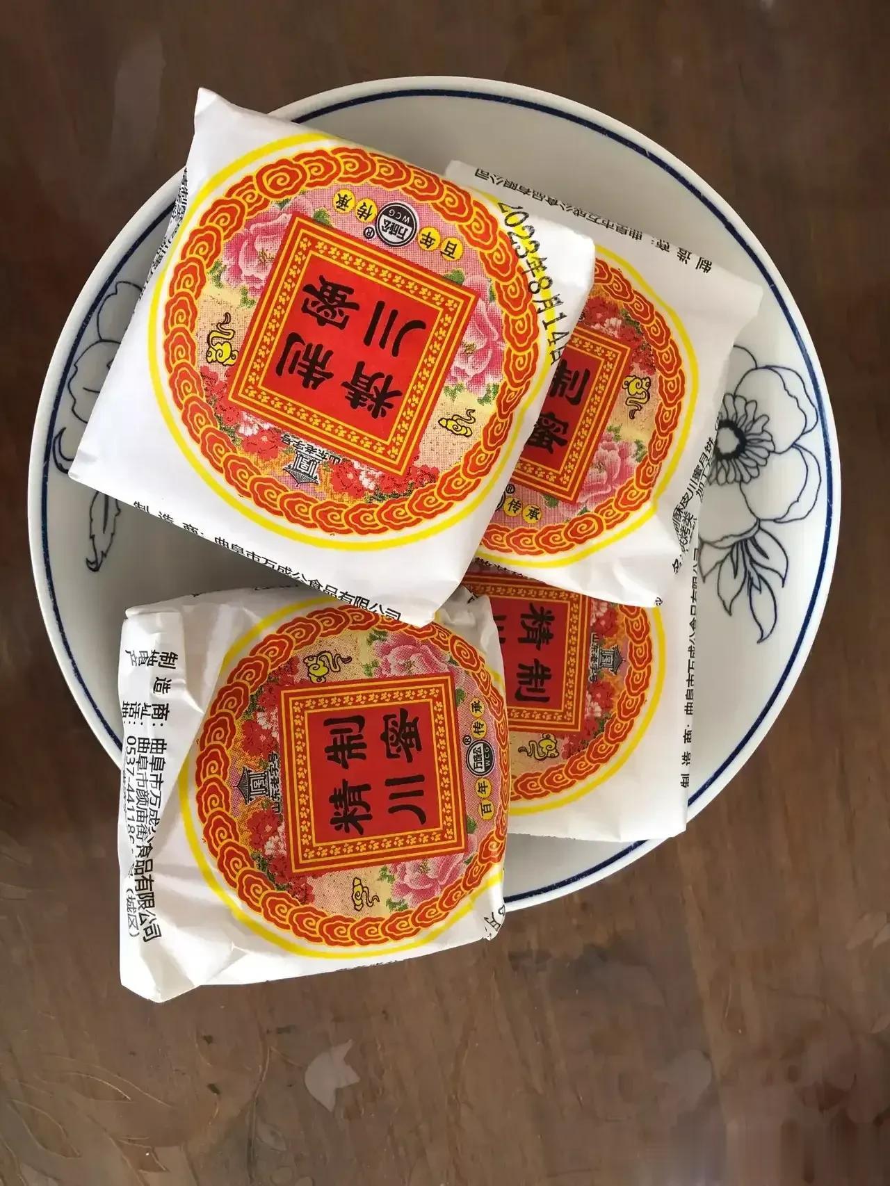 #我的中秋晚会记忆# 现在生活质量高了，中秋味道渐渐淡了。孩子的时候就盼望过节，