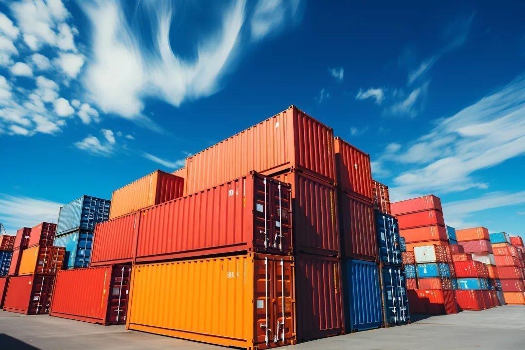 铝股是周期中成长股，煤电铝一体化高，对电控制力更强，持铝可行

铝是电的固态载体