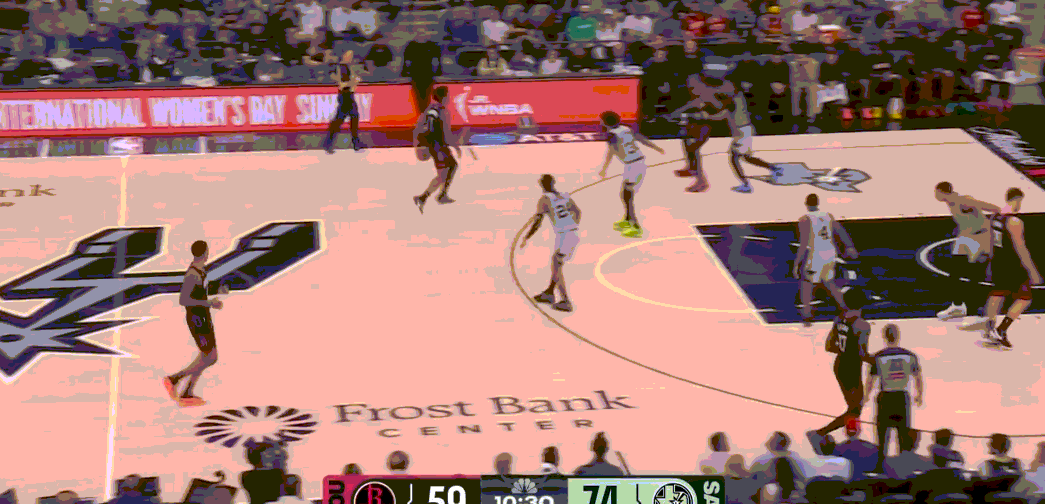 来，我补点录像课。沉退，不相信火箭的挡拆持球威胁，哪怕是谢泼德，最多用平延误；t