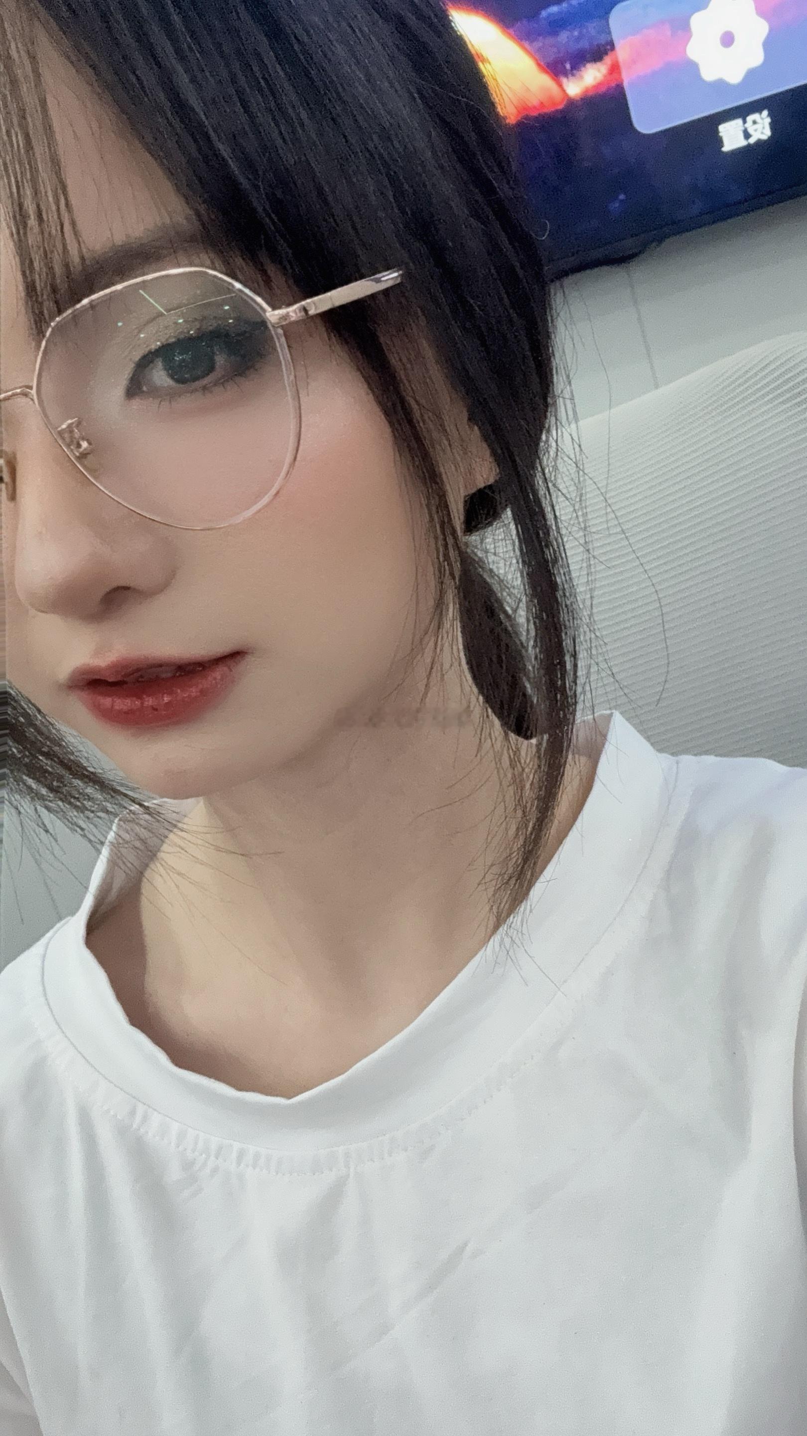 不晓得为什么被限了所以刚刚那条删掉了🤷🏻‍♀️莫名其妙的 ​​​