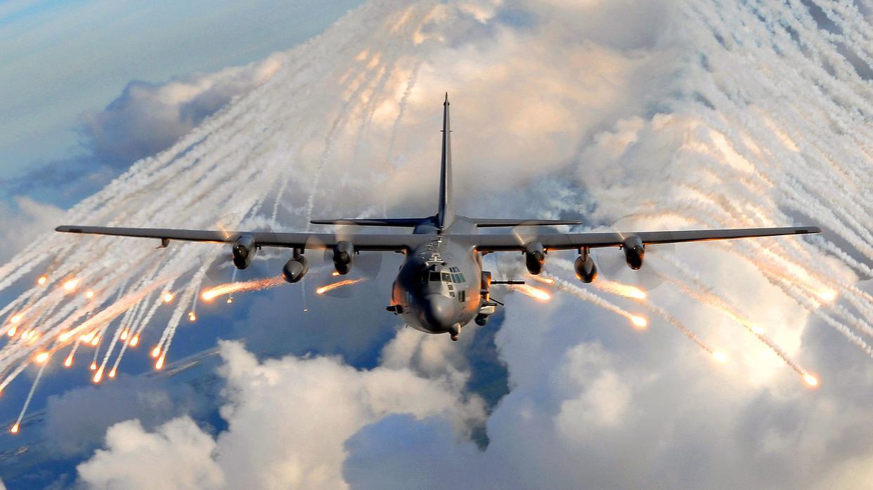 怪不得我们一直没有造出类似 AC130 这样的 "空中炮艇机"，不是我们的运 8