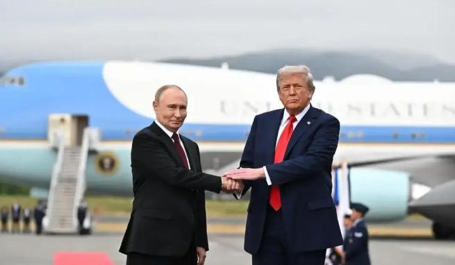 特朗普已邀请印度，越南，俄罗斯加入和平委员会。

1月19日俄罗斯总统普京新闻秘