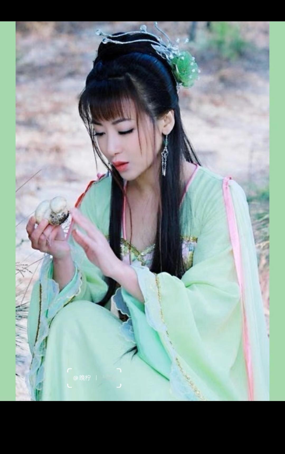 她一直很美，可为啥一直都是千年老二！
有种生不逢时的感觉吧！
但是演员想要大火估