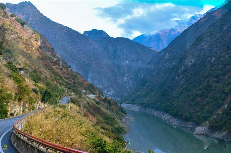 【旅途见闻】
   行至山水间，记录旅途见闻，这一站怒江大峡谷
   感受怒江大