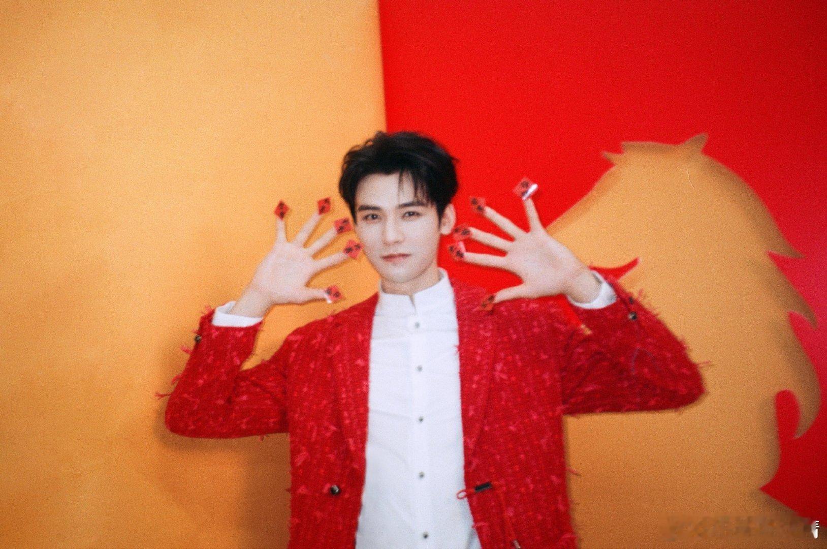 龚俊新年歌单《龚赴旅途》来了，之前受邀参加AppleMusic新年歌单的都是国际