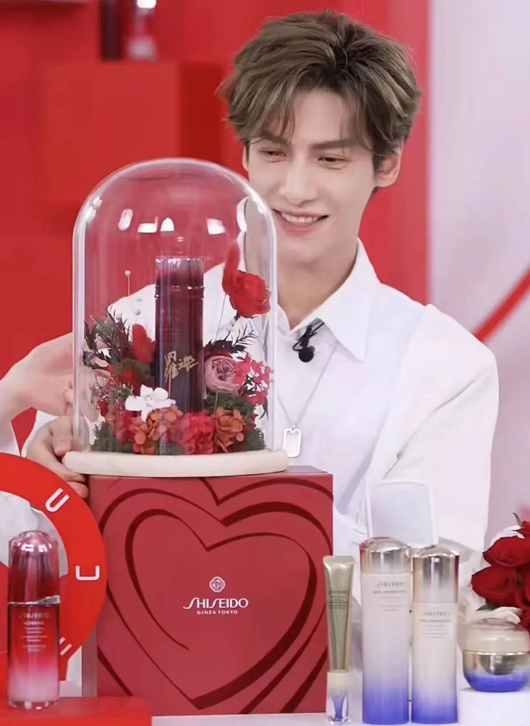 罗云熙这两天是不是回春了？感觉长了点肉 ​​​