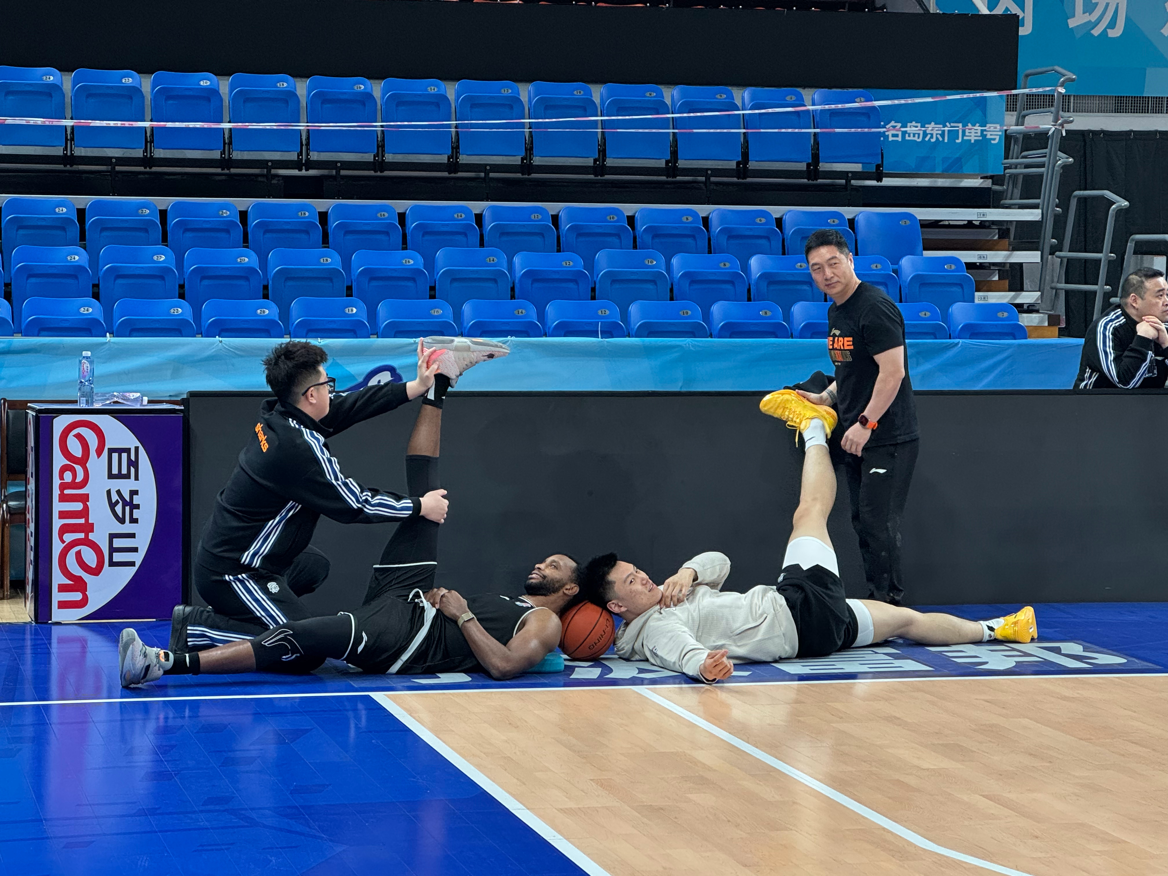 《Kappa》上海久事大鲨鱼 宁波·宁波市体育发展中心体育馆