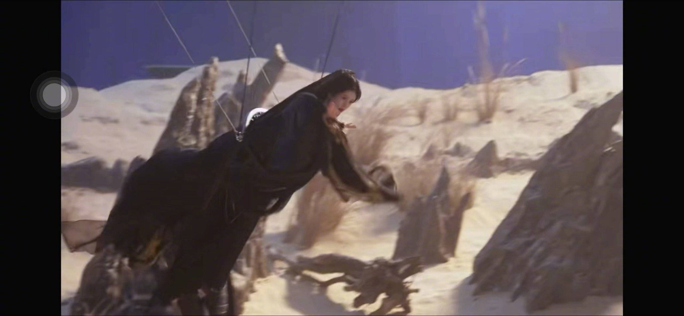 月鳞绮纪 🍊好丝滑优美的威亚转身！ 