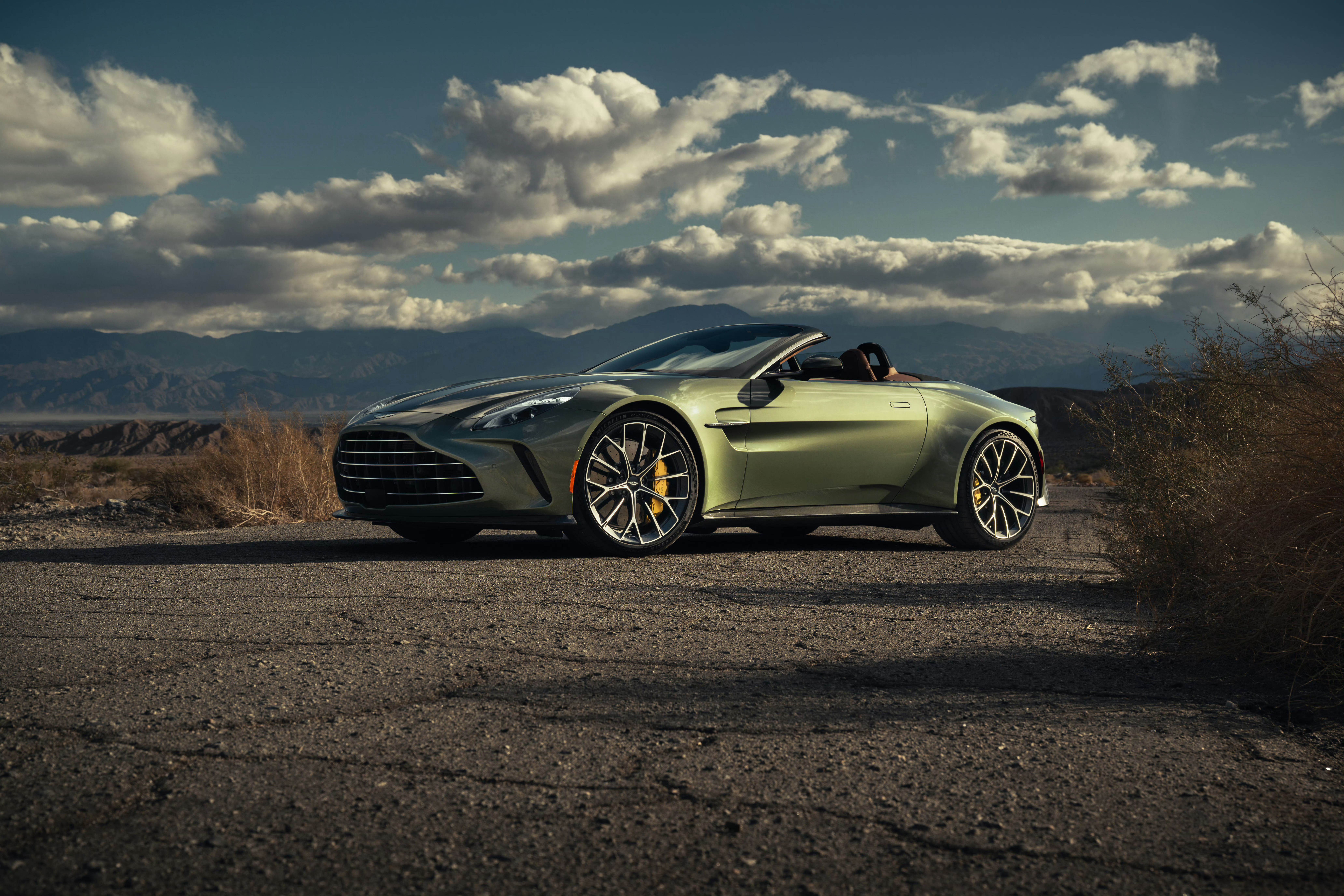 阿斯顿·马丁 Vantage Roadster[色][色] ​​​