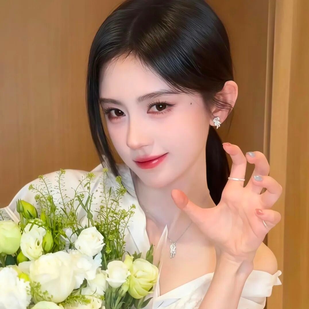 𝙒𝙚𝘾𝙝𝙖𝙩丨氛围感丨ins风丨鞠婧祎头像分享 ​​​