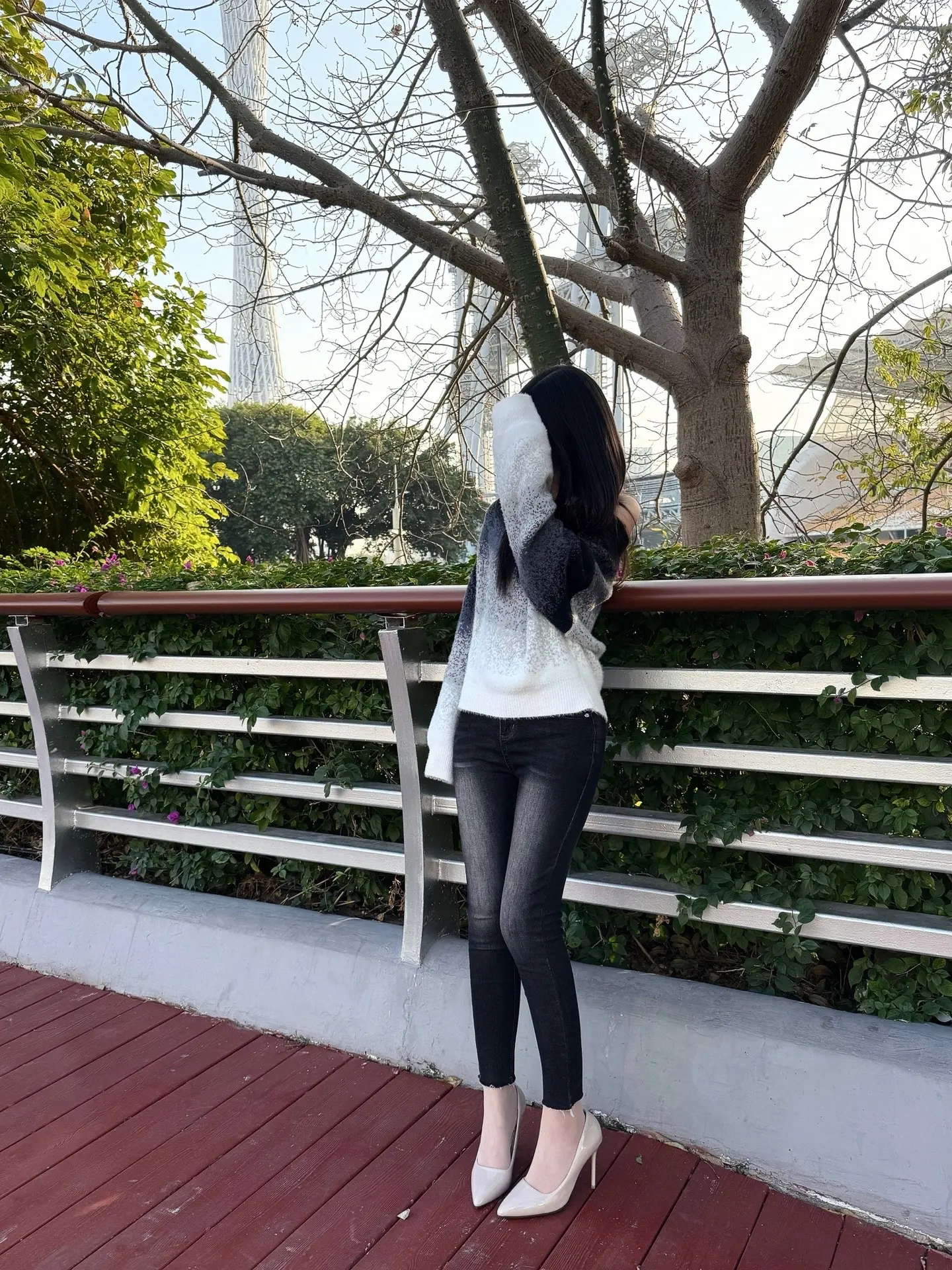 她留给你 是背影