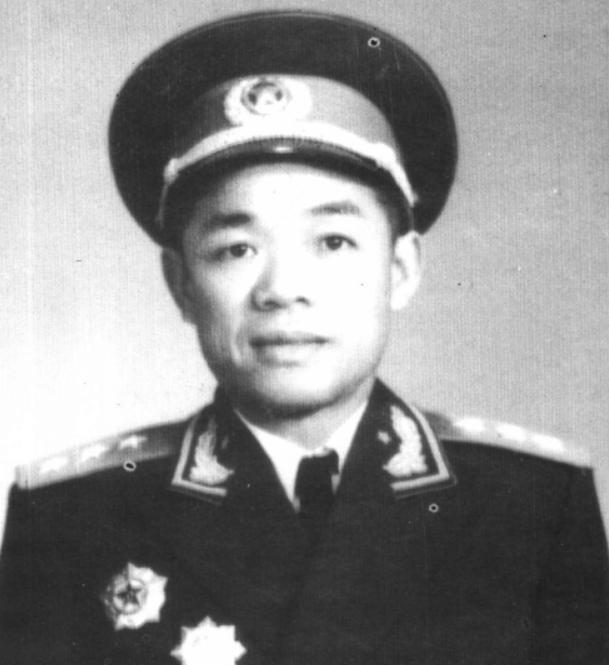 1986年，开国上将韩先楚病危，他放心不下跟了自己近20年的秘书姚科贵，就给总参
