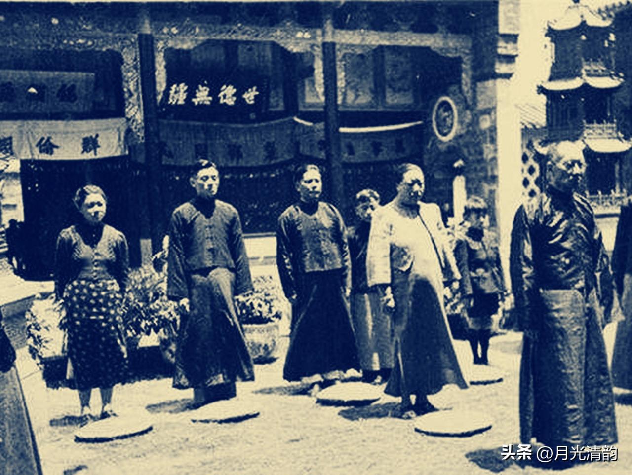 1914年，昆明讲武堂摆下擂台，一名身形魁梧的法国大力士当众叫嚣，嘲讽国人孱弱，