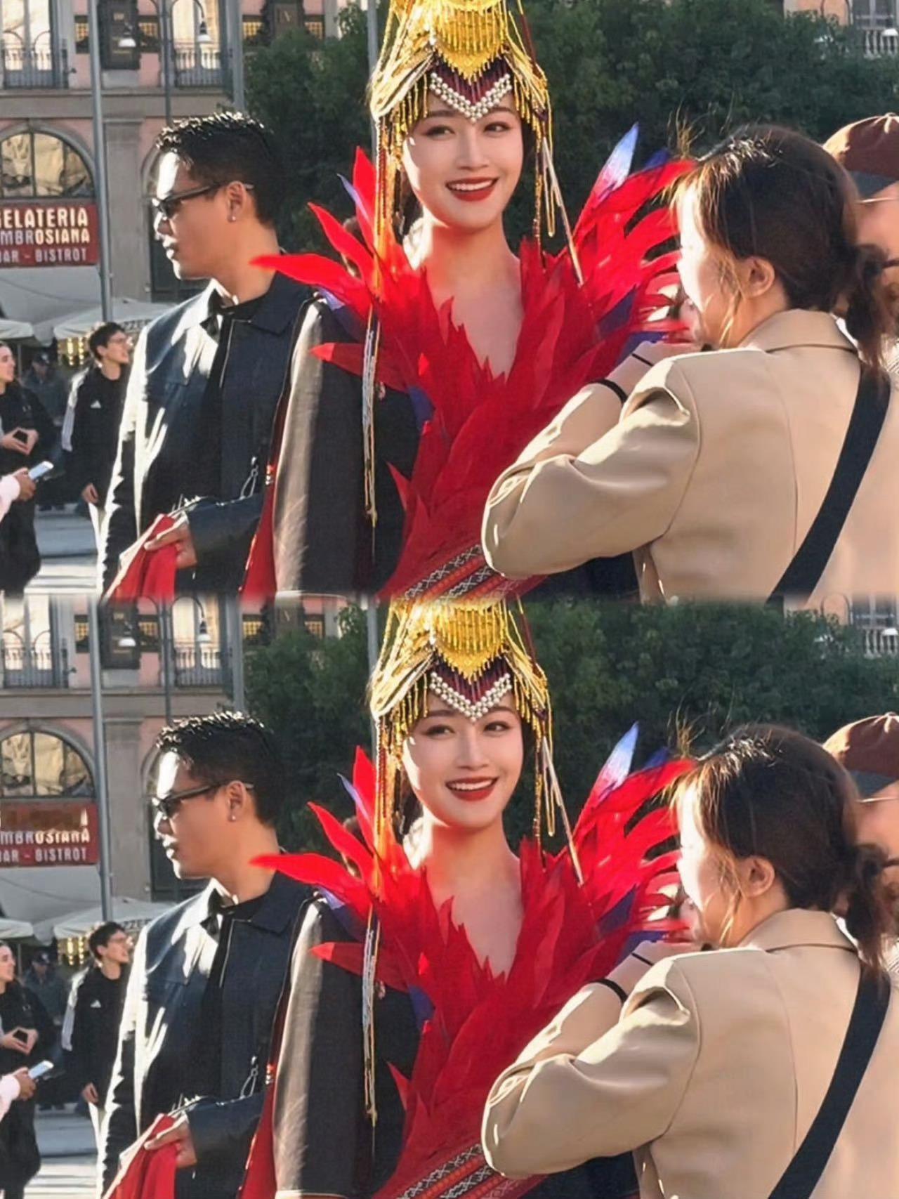 蓝盈莹米兰大教堂前美疯！畲族华服藏青衬鎏金凤凰，拖尾蜿蜒超大气，妈咪级美貌＋东方