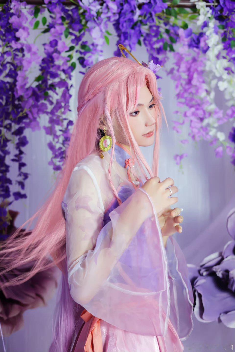 长生这腿？长生你好香～[春游家族][春游家族]#长生你好香##长生cos王昭君是