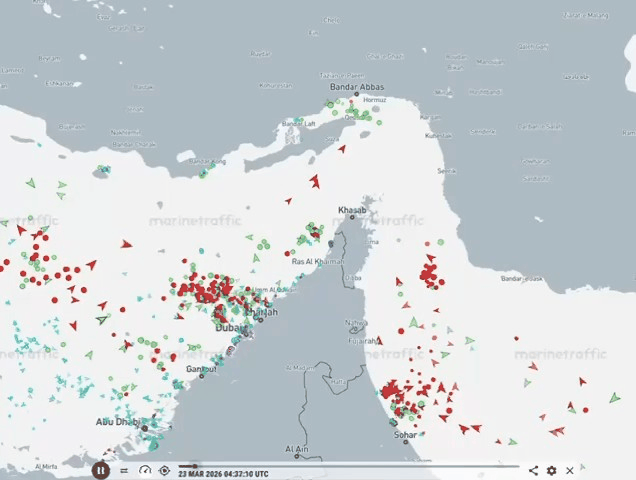 🚢📰🇮🇷 继伊朗宣布通过霍尔木兹海峡需缴纳费用之后，该地区的海上航运现已