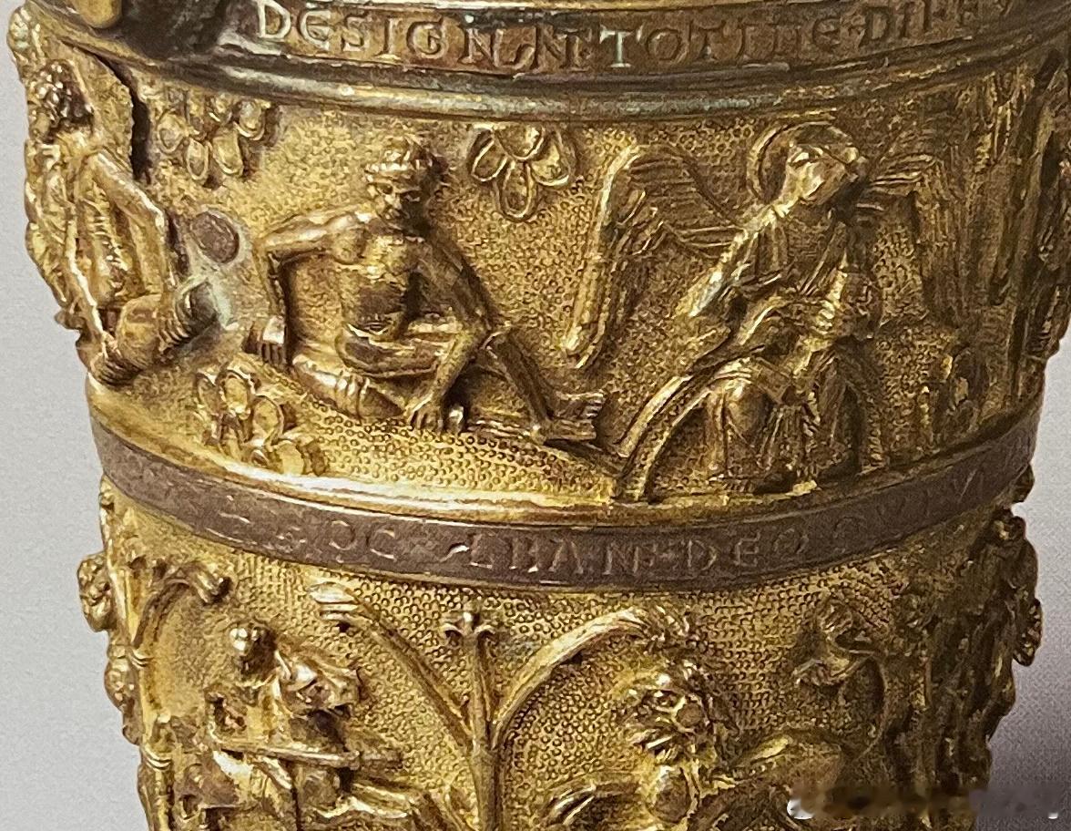 # 罗马式时期艺术  ROMANESQUE # 祭器：圣餐杯、圣盘、圣餐盒及其它