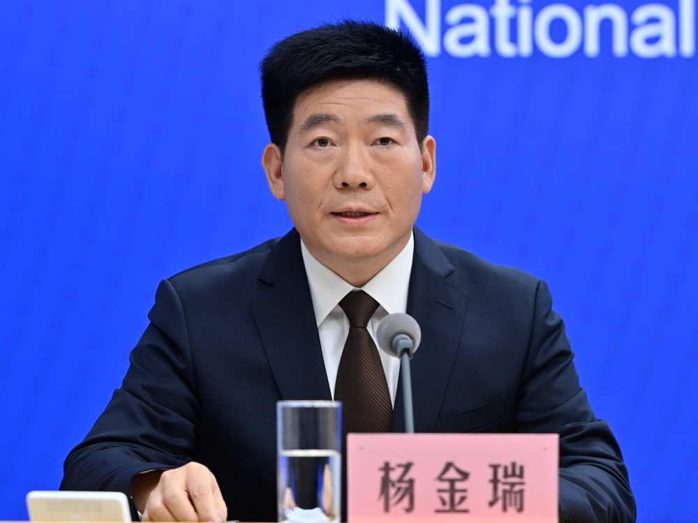 【#有机构煽动未成年人整容# 国家卫健委：不建议未成年人医美，应帮其拒绝“外貌焦