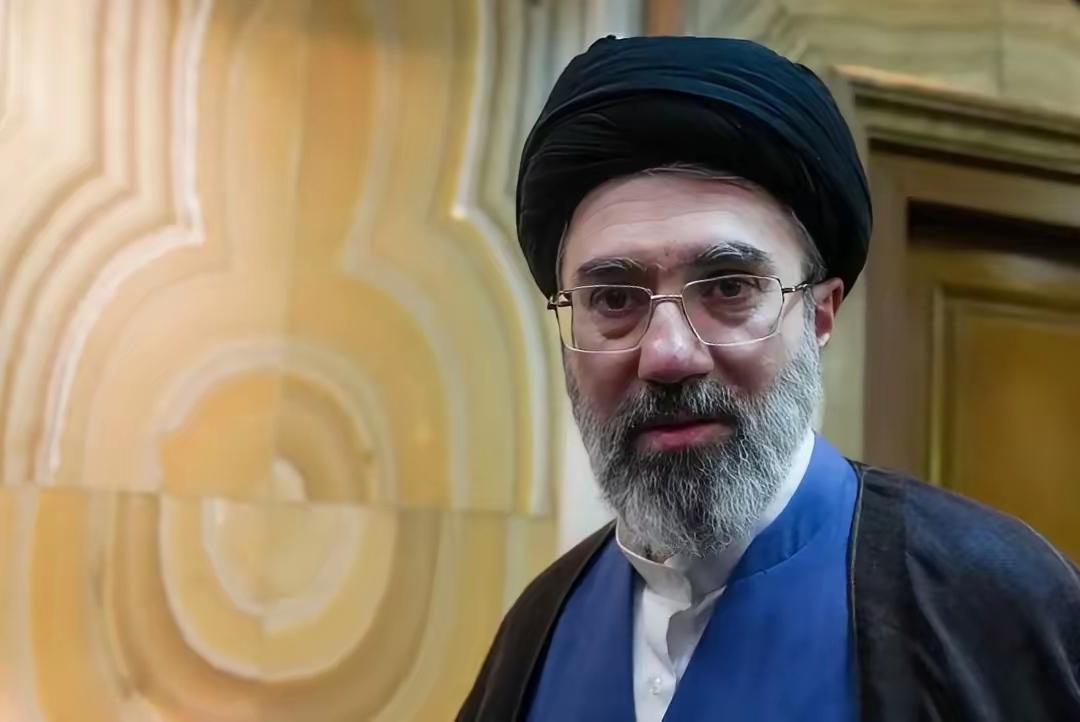 2月28日，美以对伊朗发动大规模空袭，战事至今已近50天。

伊朗虽说满目疮痍，