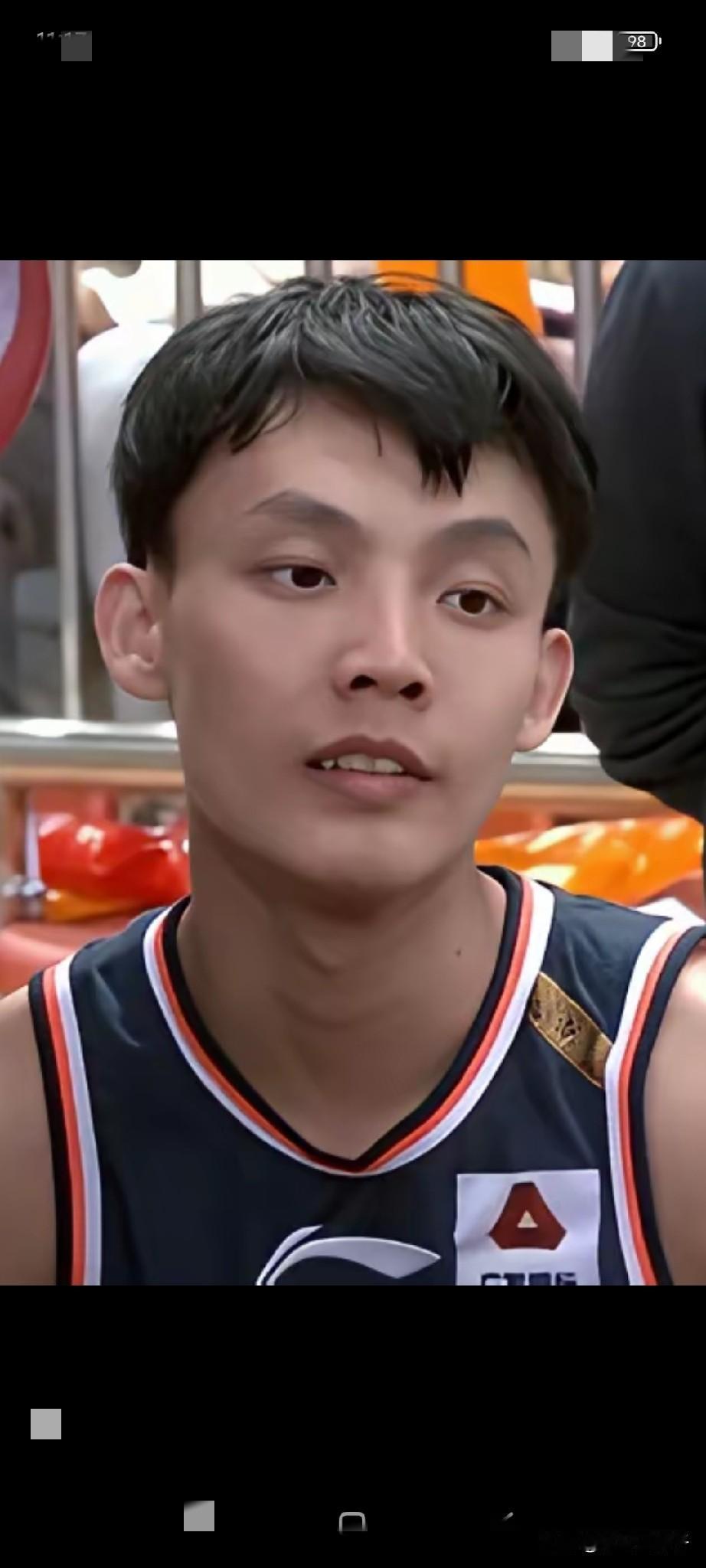 徐杰继续梦游，是态度问题？还是竞技状态持续下滑？到底是什么原因造成徐杰如今这种状