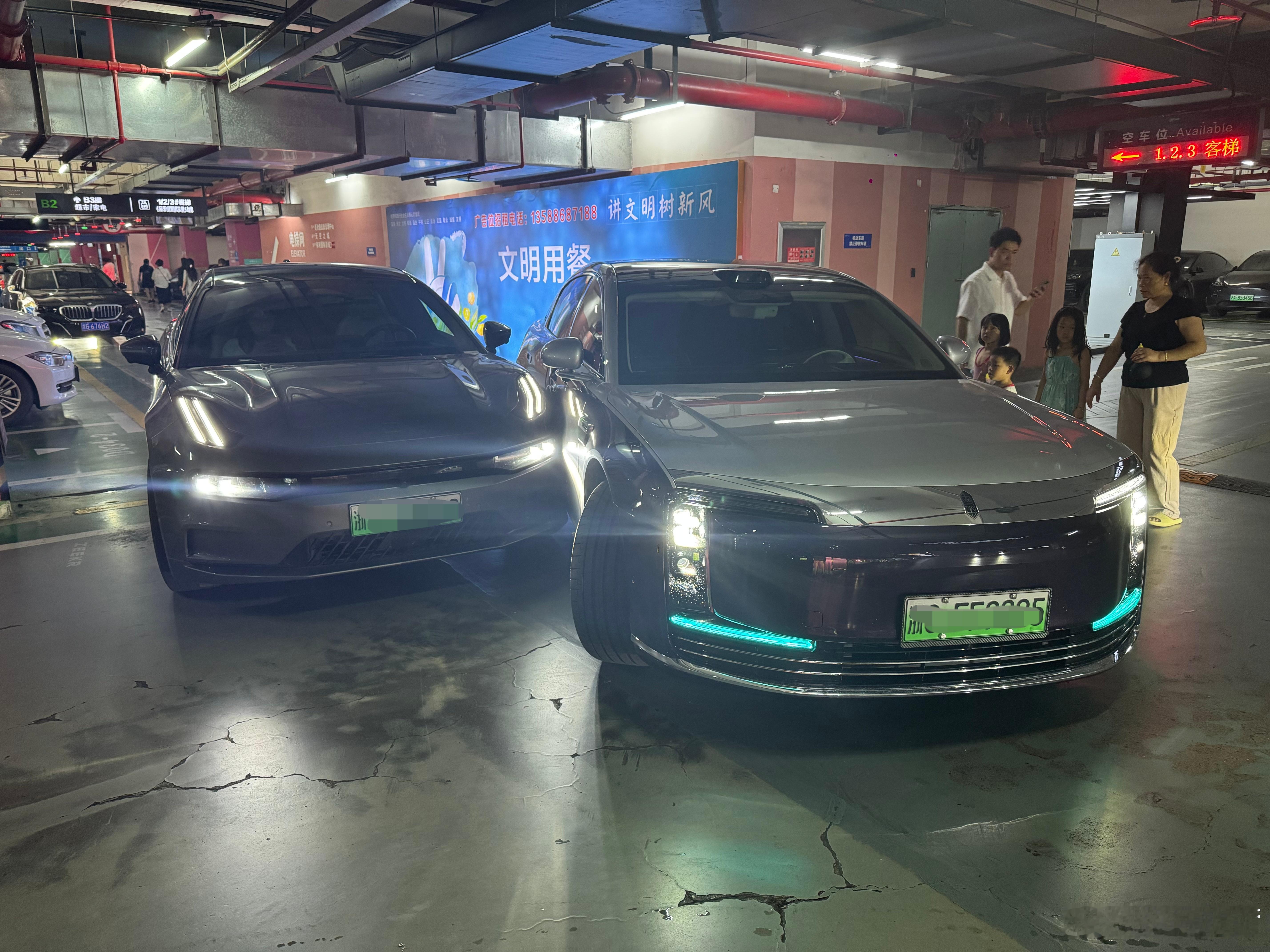 这责任该怎么划分？如果是人驾很好处理，机器驾驶怎么说？ ​​​