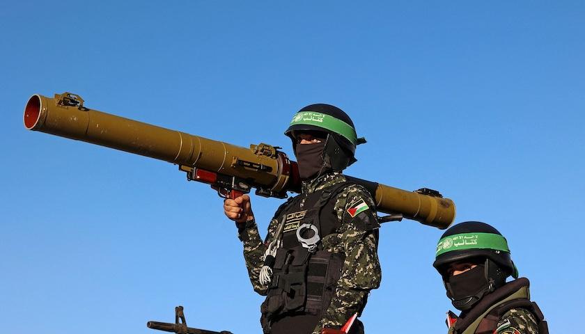 【哈马斯准备向以色列提供5年、7年或10年的停火】
12月8日，哈马斯政治局成员