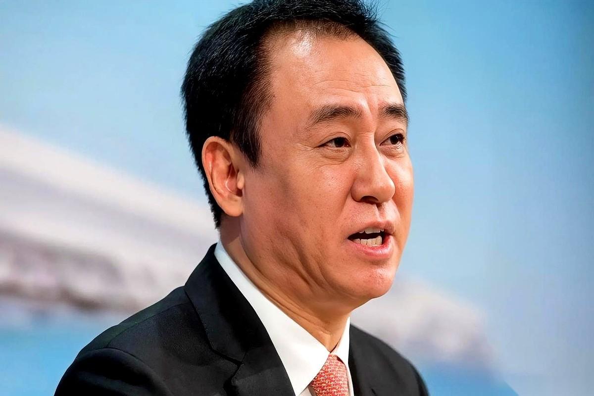 许家印，终于站上了被告席。
没有长篇大论的辩解，没有来回的拉扯。4月13号，深圳