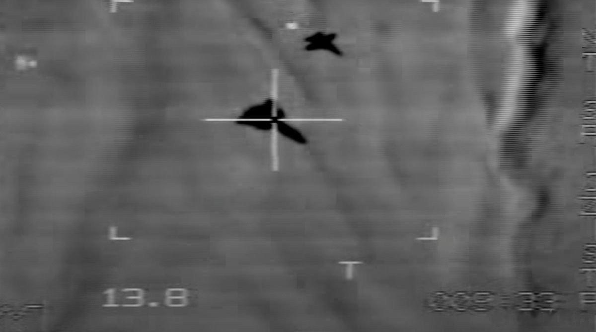 F-15雷达无法探测高速飞行的SR-71。F-15机载雷达的测速上限为1500 