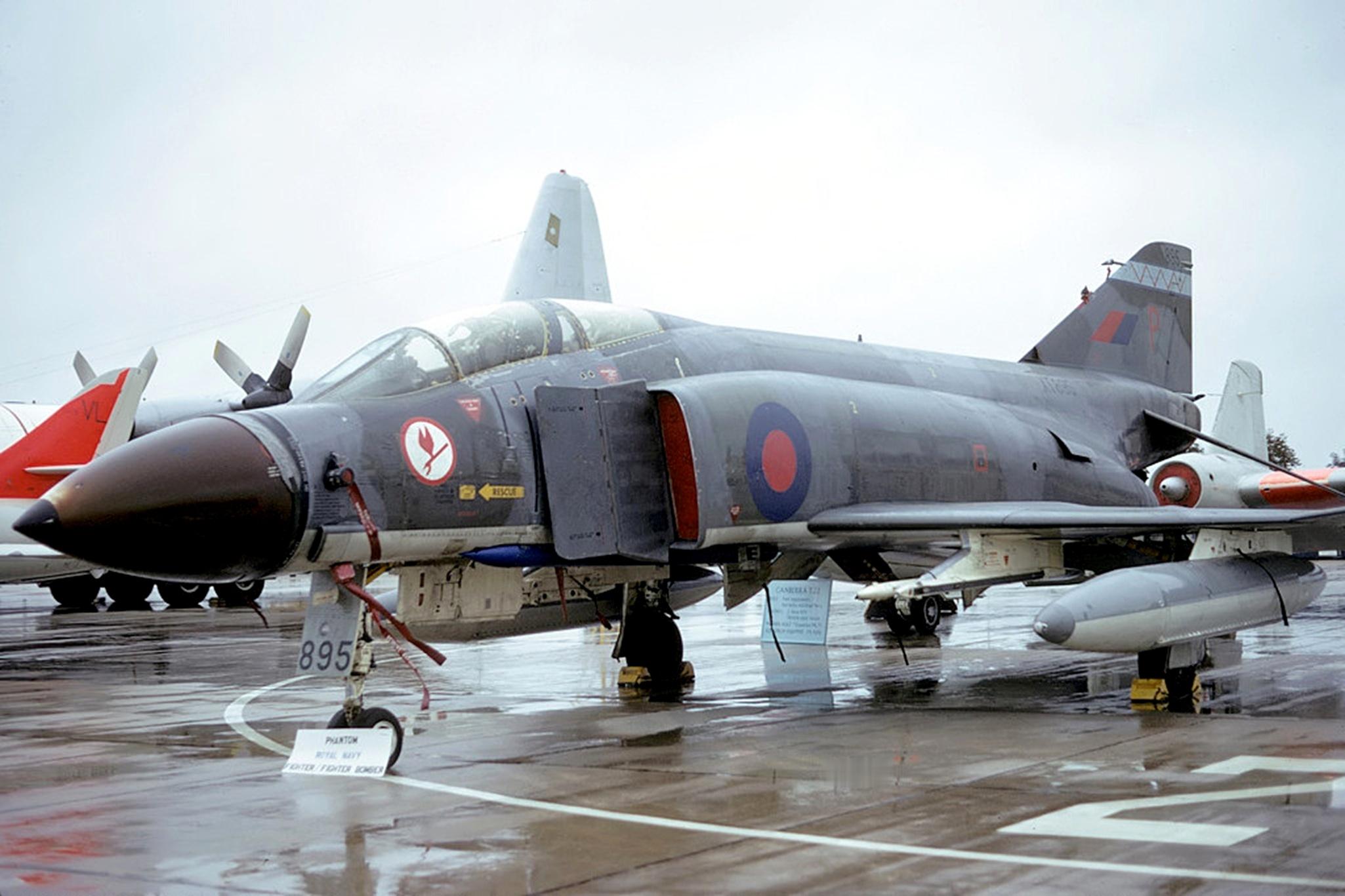 分享圖片：美國麥克唐納.道格拉斯F-4K（“鬼怪”FG.1）艦載戰鬥機/F-4M