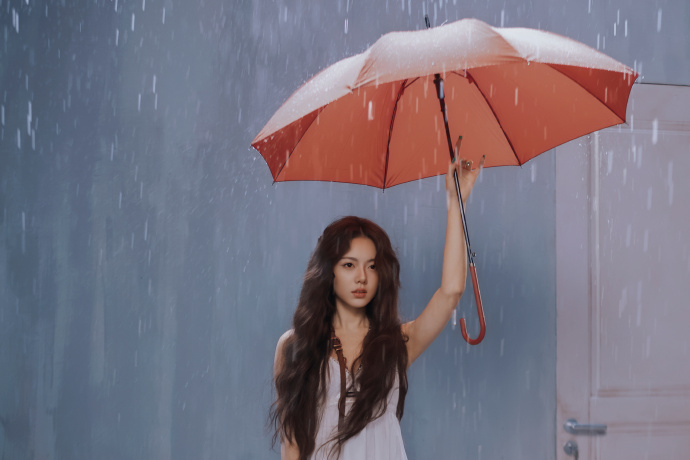 赵今麦少女的生命力赵今麦眼神里有故事 赵今麦×wallpaper公开一组情绪大片