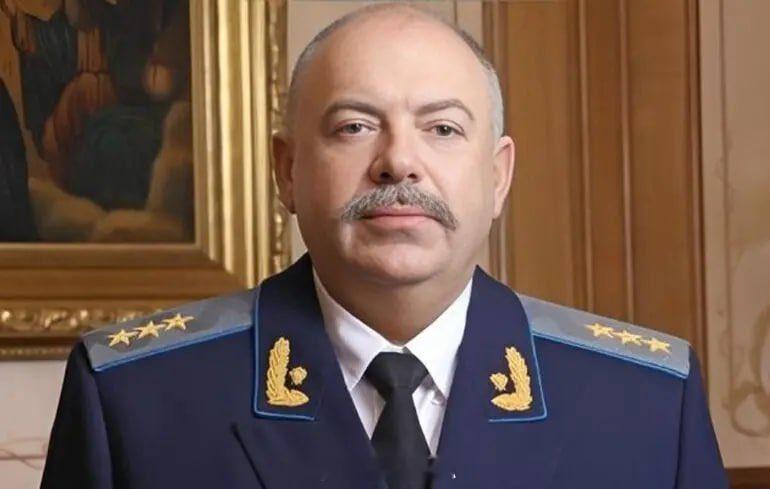 俄乌冲突 潜逃法国的乌克兰前总检察长被法国警方查获9万欧元现金、约 3 公斤黄金