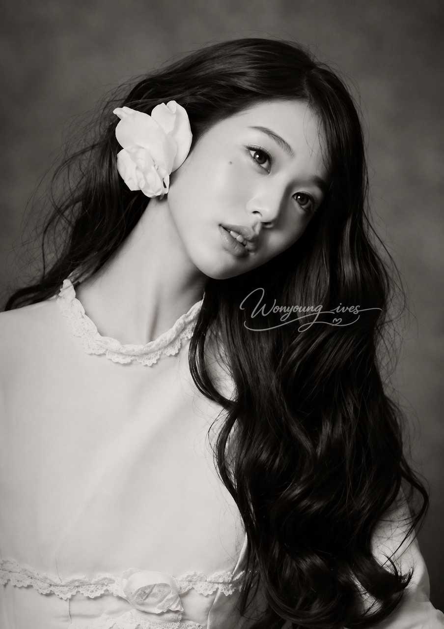 往往被皮相忽略掉的完美骨相 元英真的是一款皮骨都很完美的人类 ​​​