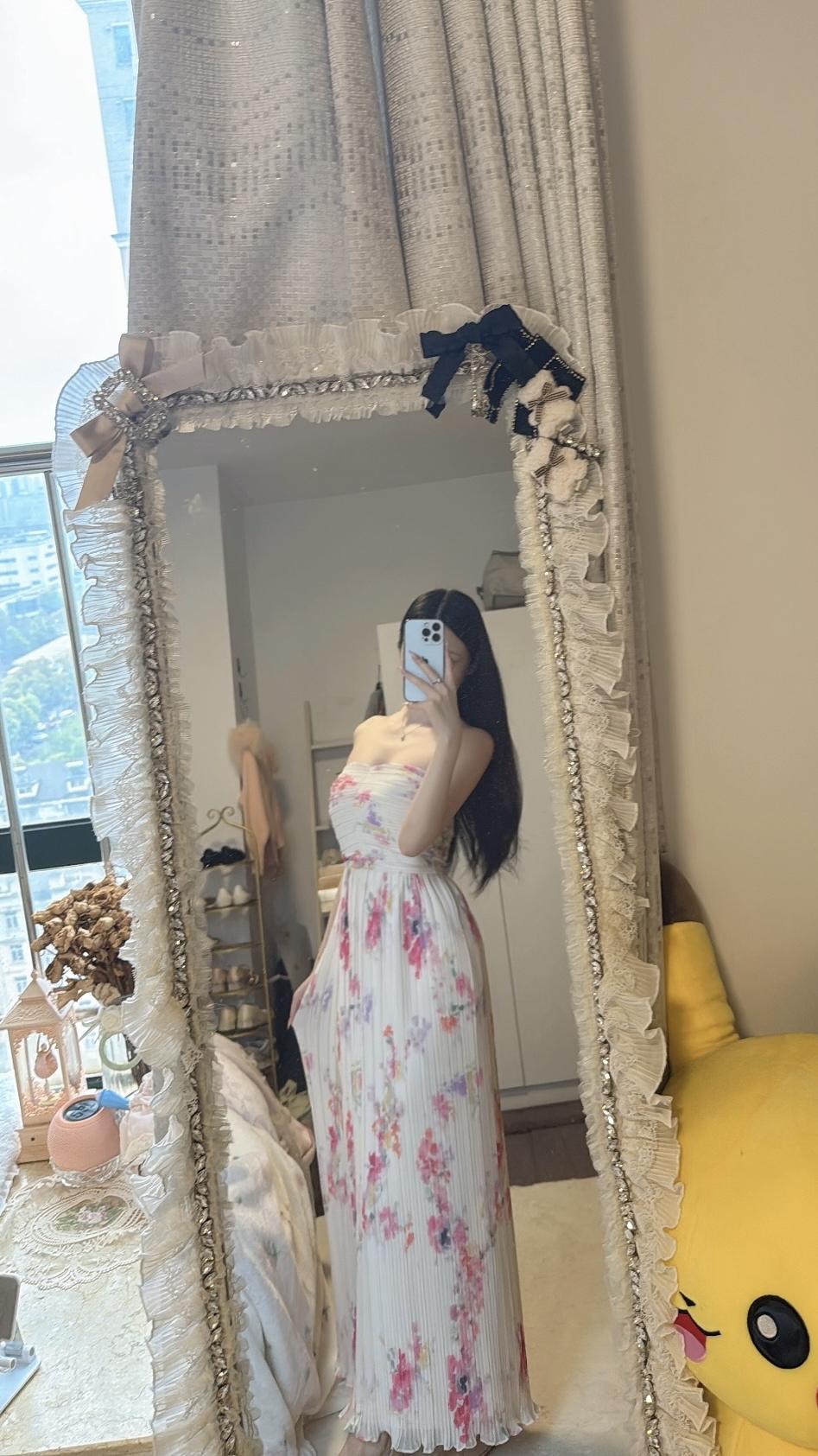 樱花雨落
真的不想对自己太苛刻