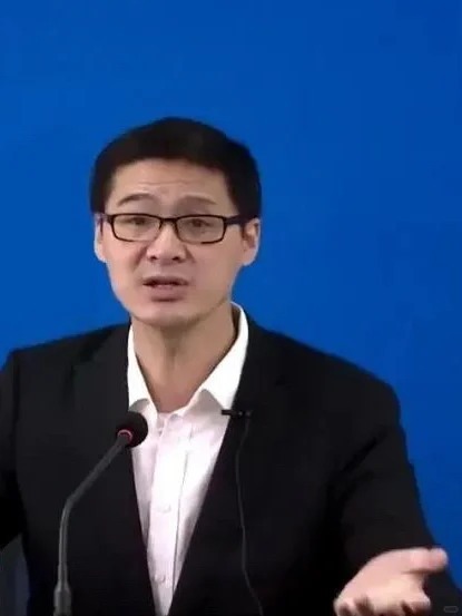 罗翔说：“人要接受自己的有限性，就是第一，人承认自己是有限的，于是承认你的逻辑是