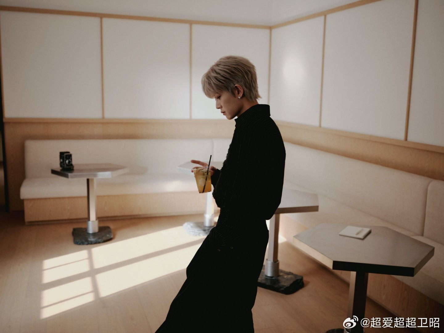 任嘉伦个人艺术中心 rjl任嘉伦个人艺术中心 rjl任嘉伦 任嘉伦，情话天花乱坠