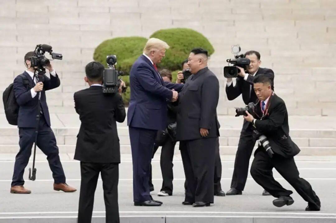 特朗普正在让手下安排他在年内同金正恩会晤，时间倾向于在他11月亚洲之行（到深圳参