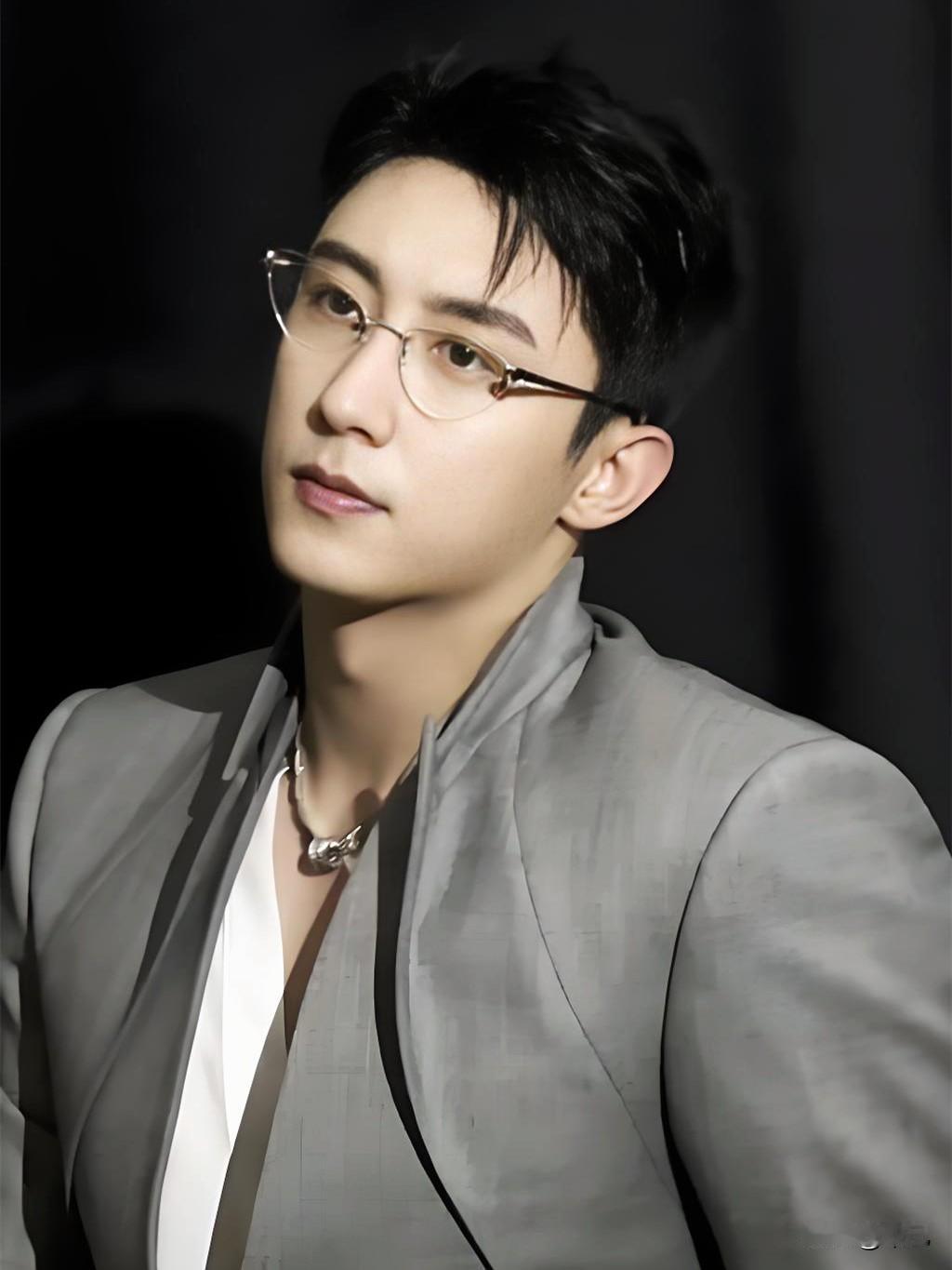 黄景瑜自费300万上太空，
给所有普通人，
揭露了1个血淋淋的事实……

最近黄