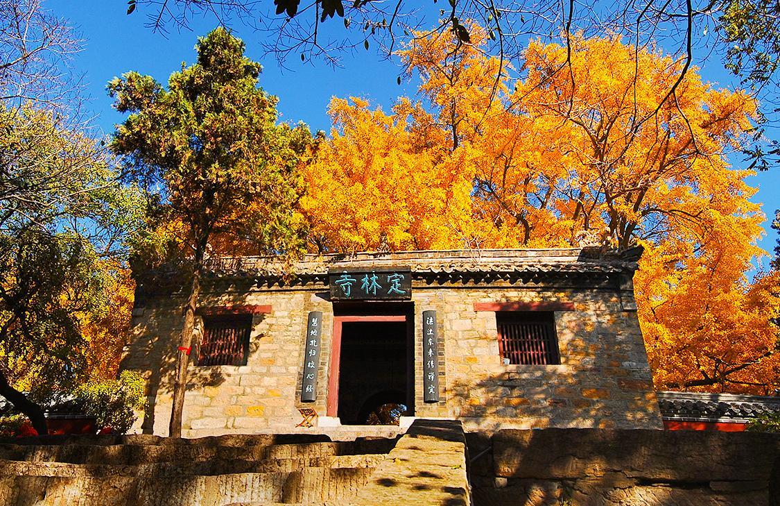 莒县浮来山：文心千秋，斯文在兹
浮来山雄峙莒西，三峰拱秀，古刹藏幽，是源远流长的