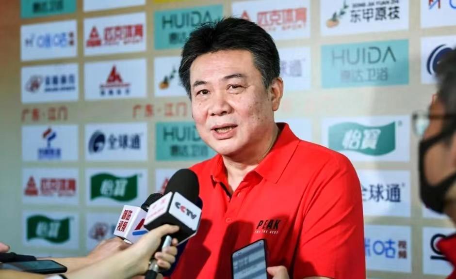 中国女排1：3日本，赛后蔡斌三句话总结球迷不淡定：
 
1、中国女排还是没有改变