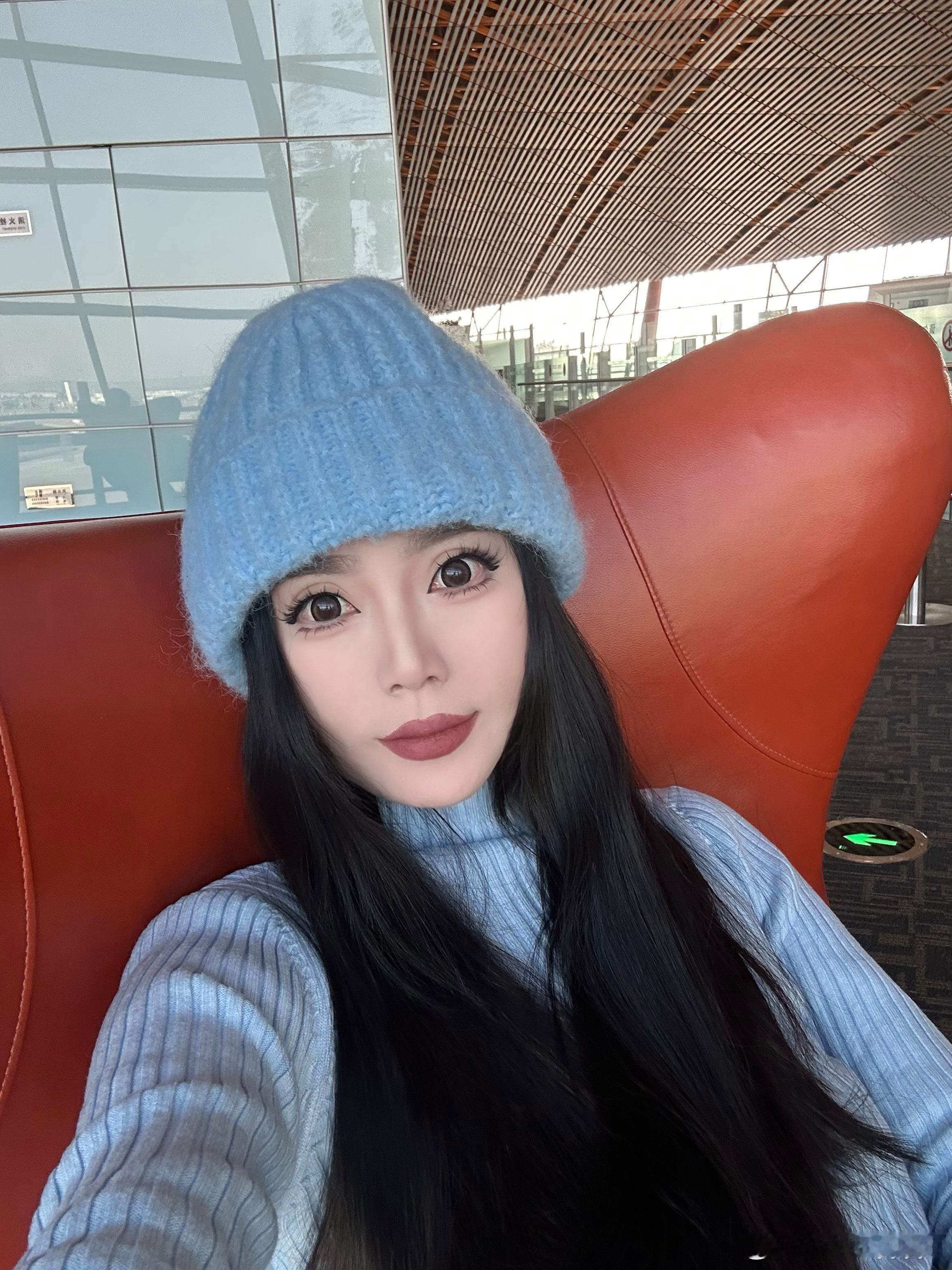 10个小时终于落地斯德哥尔摩，我们又见面了，斯京～上次还是5年前呢  