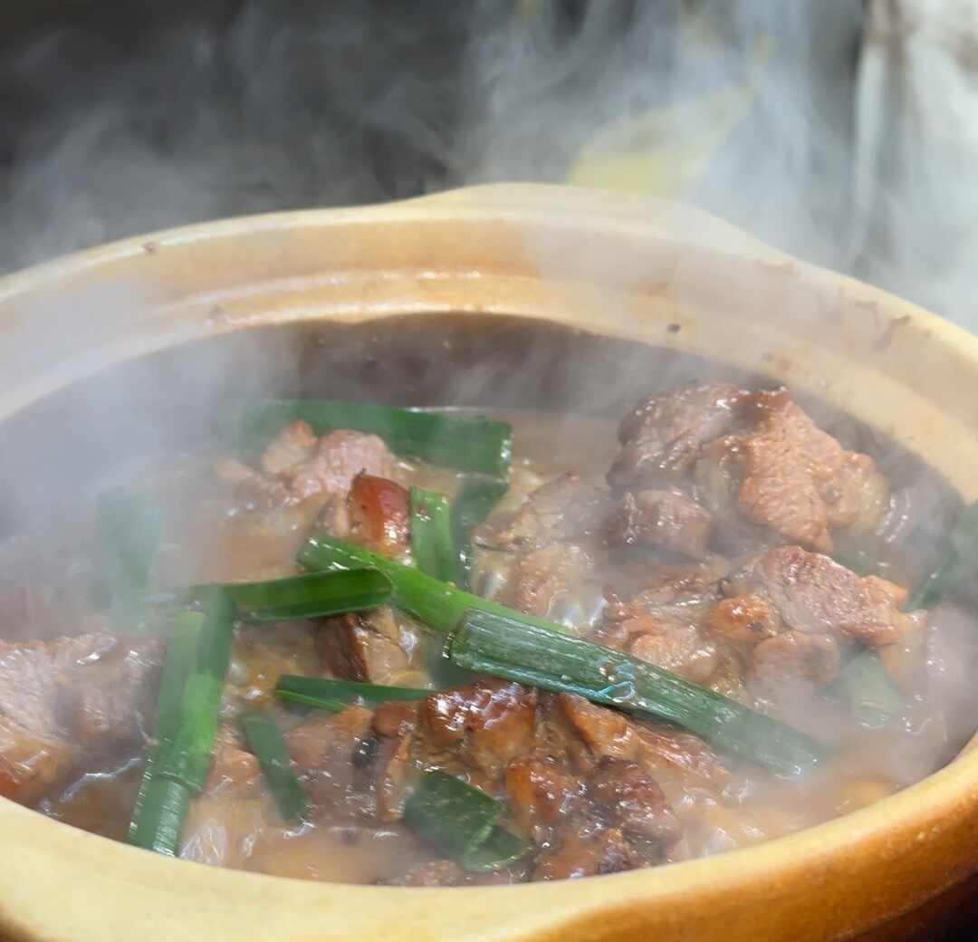 急寻海珠区美味羊煲！
今年一月在海珠昌岗晓港无意吃到一家羊肉煲！巨好吃！肉很大很