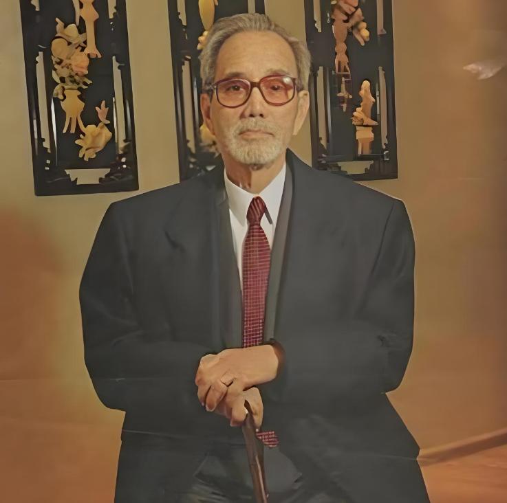 1953 年，精通三门外语的志愿军战俘程立人拒绝回国。流亡三十年后，他竟成了阿根