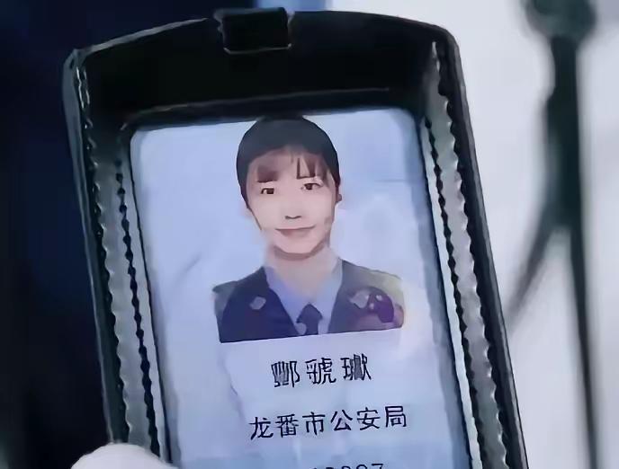 来个语文课代表，这三个字读啥？