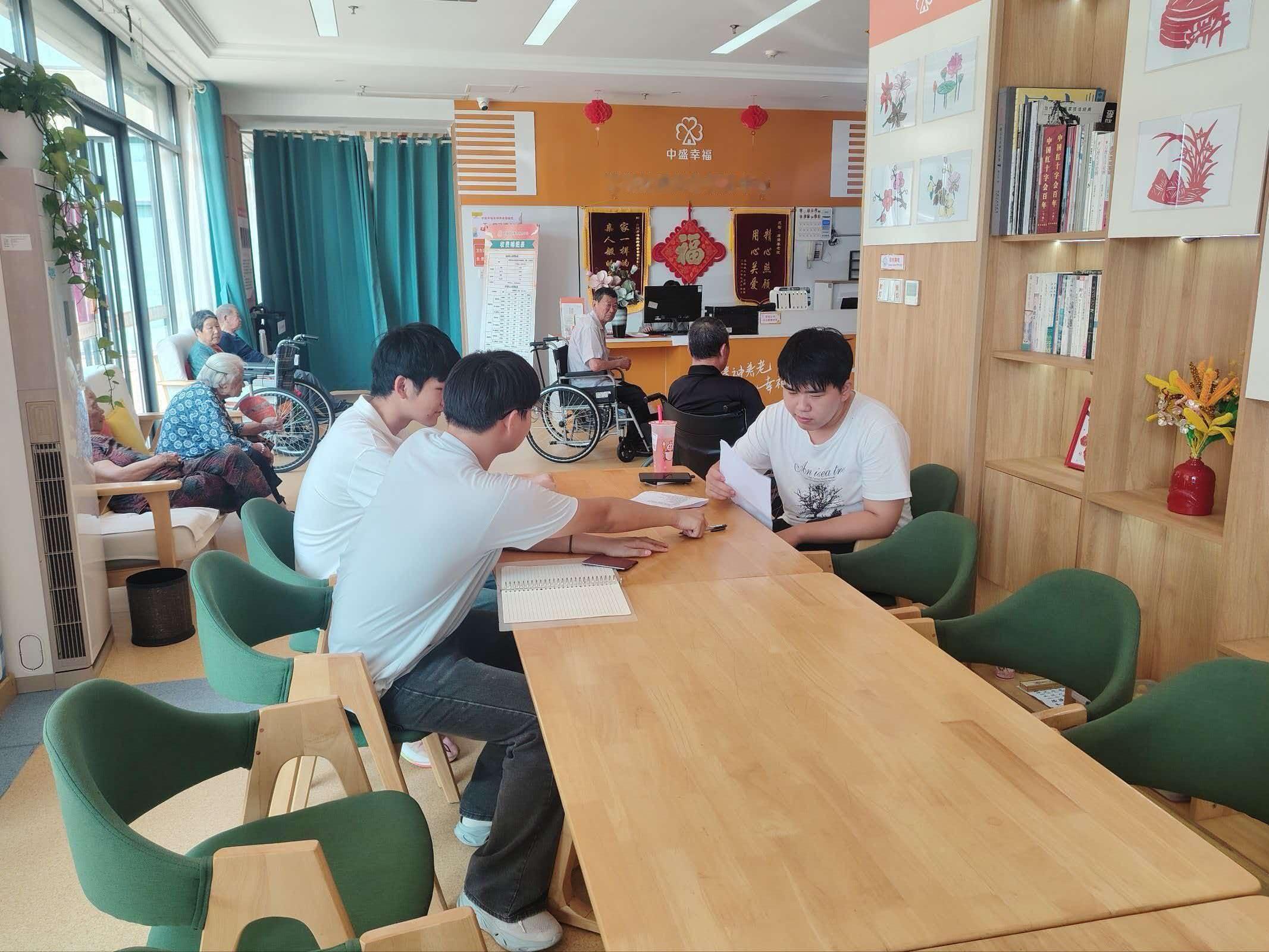 秦岭笑谈三下乡曲阜师范大学暑假社会实践 【聚焦随迁老人供需适配，社区调研温暖异乡