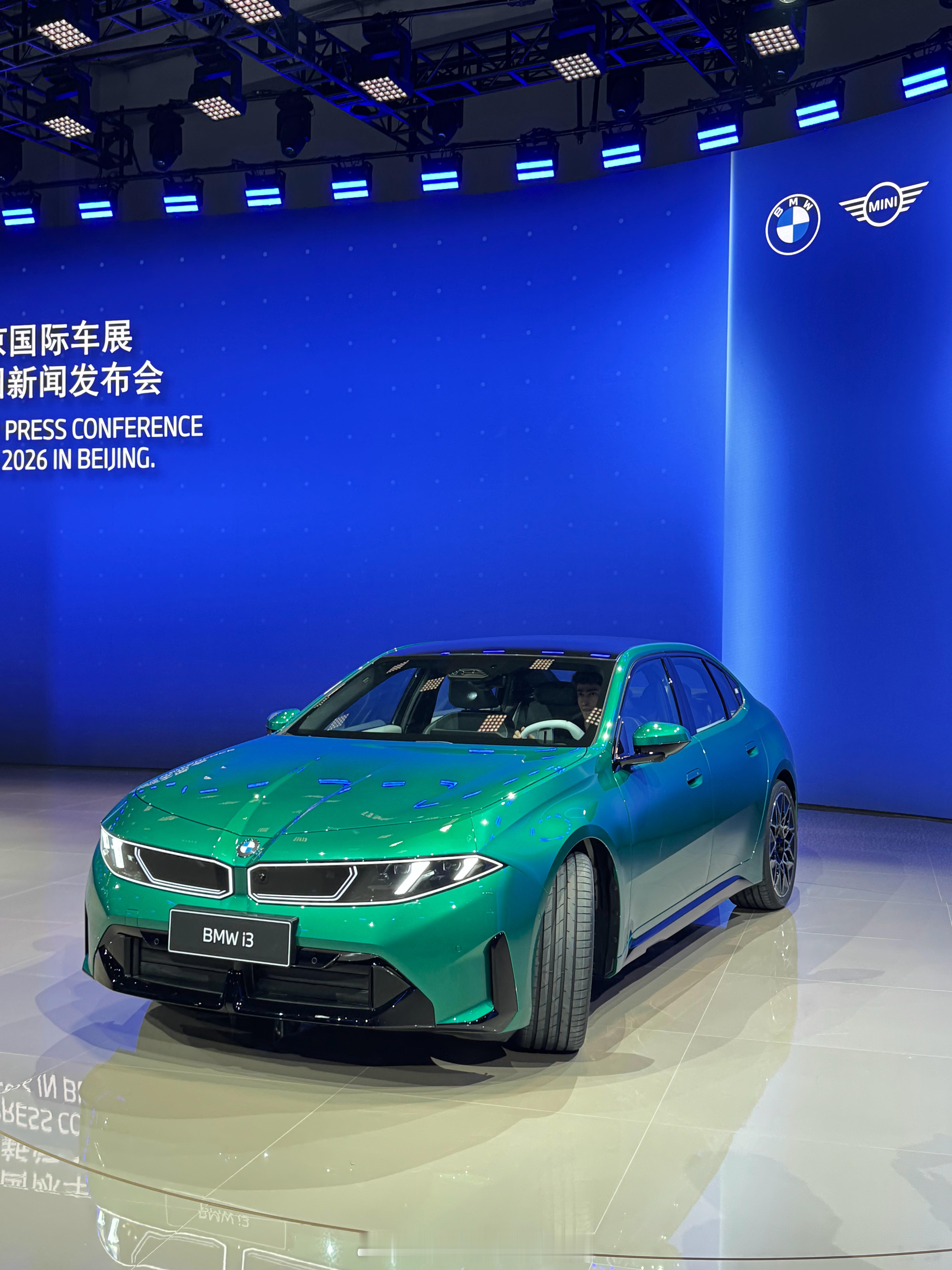 宝马展台人气王竟是TABMW进入新世代 宝马的车永远是实车比照片好看很多，记得来