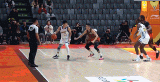 cba杯最佳助攻；卫冕冠军浙江广厦106:102力克山东！孙铭徽上演精彩绝妙的不