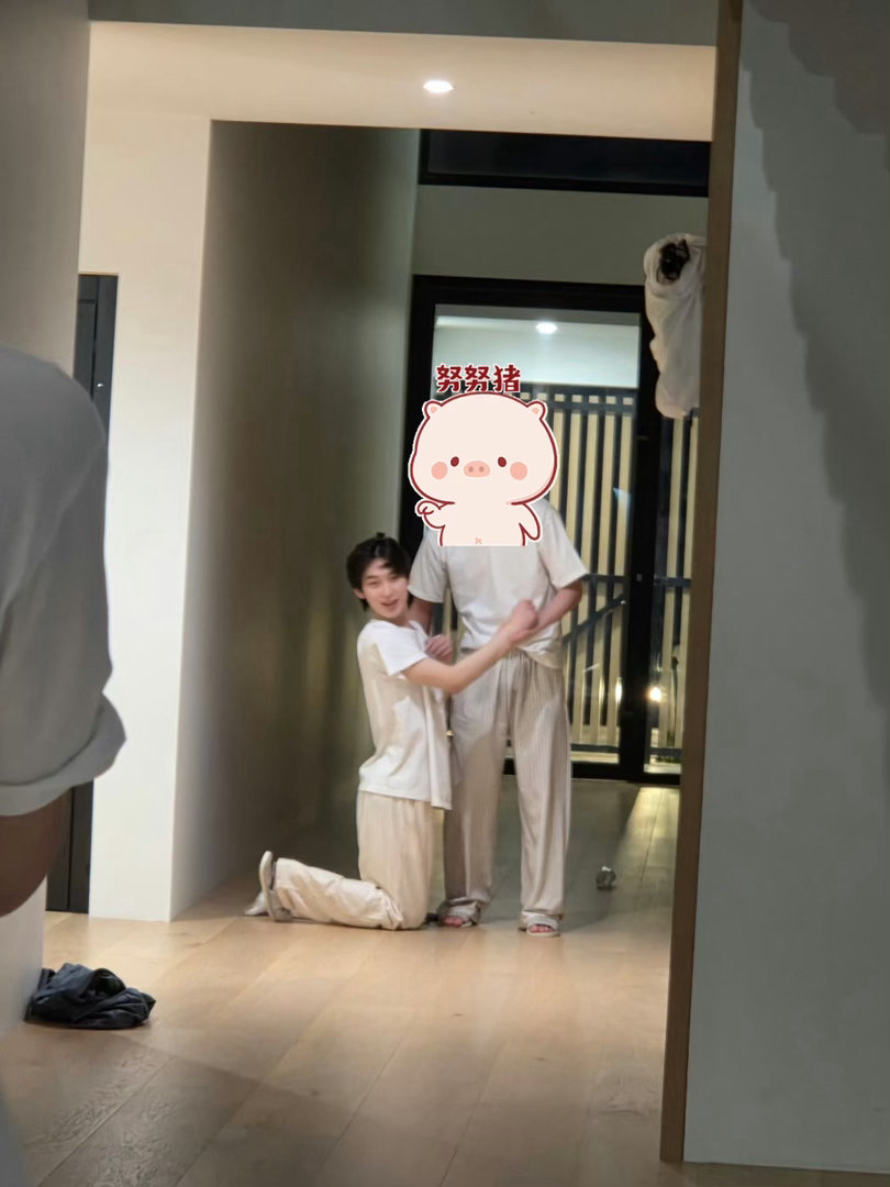 照片不小心流露出来了... 