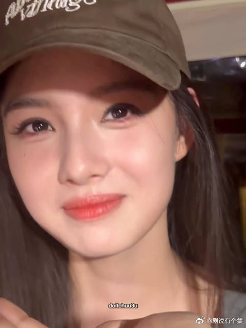 艾米的韩国粉丝来看她了艾米看见韩国粉丝的反应从屏幕另一端奔赴线下见面，跨国而来的