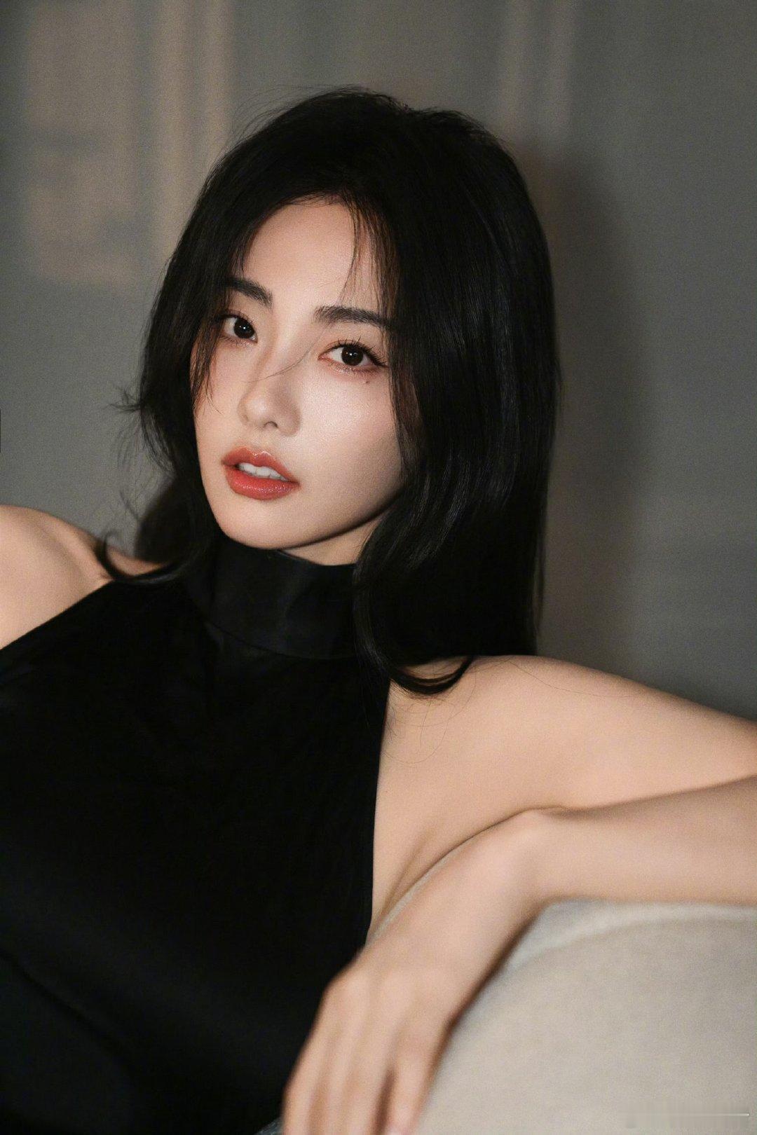 张嘉倪买超8年婚姻没有办婚礼张嘉倪始终未获得婆家的接纳 张嘉倪与买超8年的婚姻，